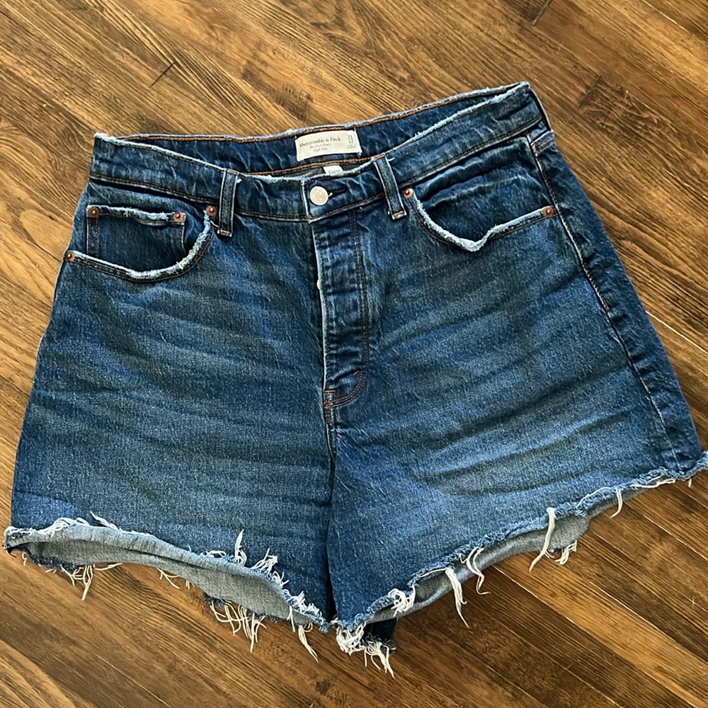 Abercrombie women’s high rise cutoff dad shorts sz 31